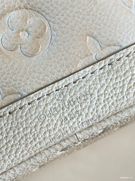 WIS VUITTON NANO NOÉ LOUIS 1122